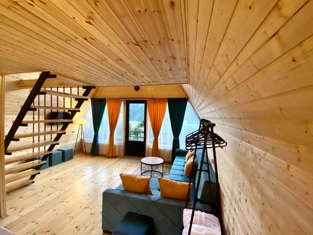 Qusha Cottage カズベギ エクステリア 写真